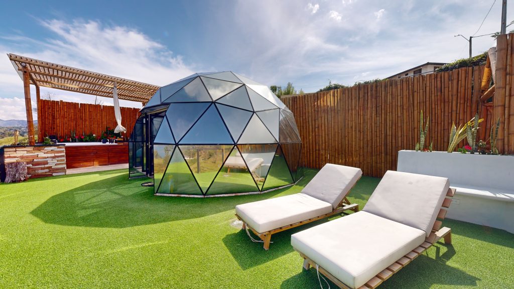 Stargazing luxury dome